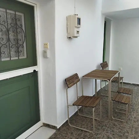 A V G E R I N O S Naxos Feriehus *