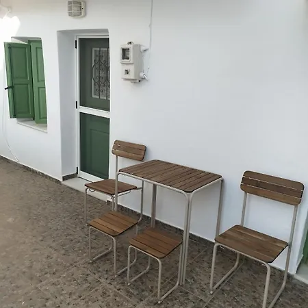 Feriehus A V G E R I N O S Naxos