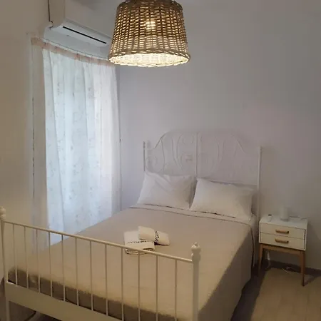 Feriehus A V G E R I N O S Naxos *