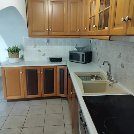 A V G E R I N O S Naxos Feriehus *