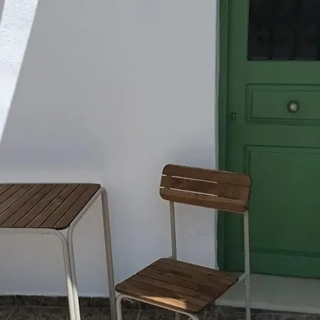 A V G E R I N O S Naxos * Naxos City