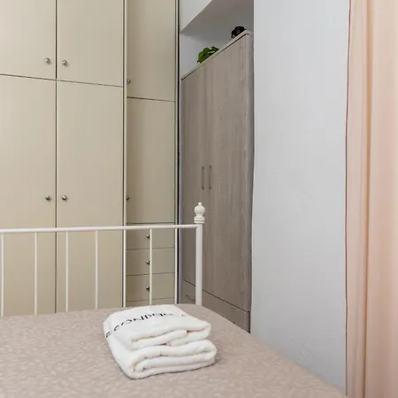 Ferienhaus A V G E R I N O S Naxos Naxos City