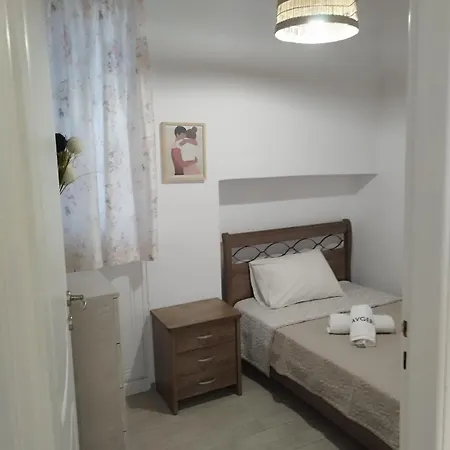 Ferienhaus A V G E R I N O S Naxos Naxos City